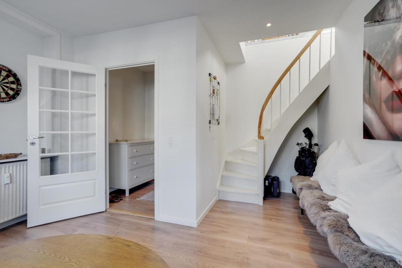 Bath Tub Penthouse In The City Aalborg Bagian luar foto