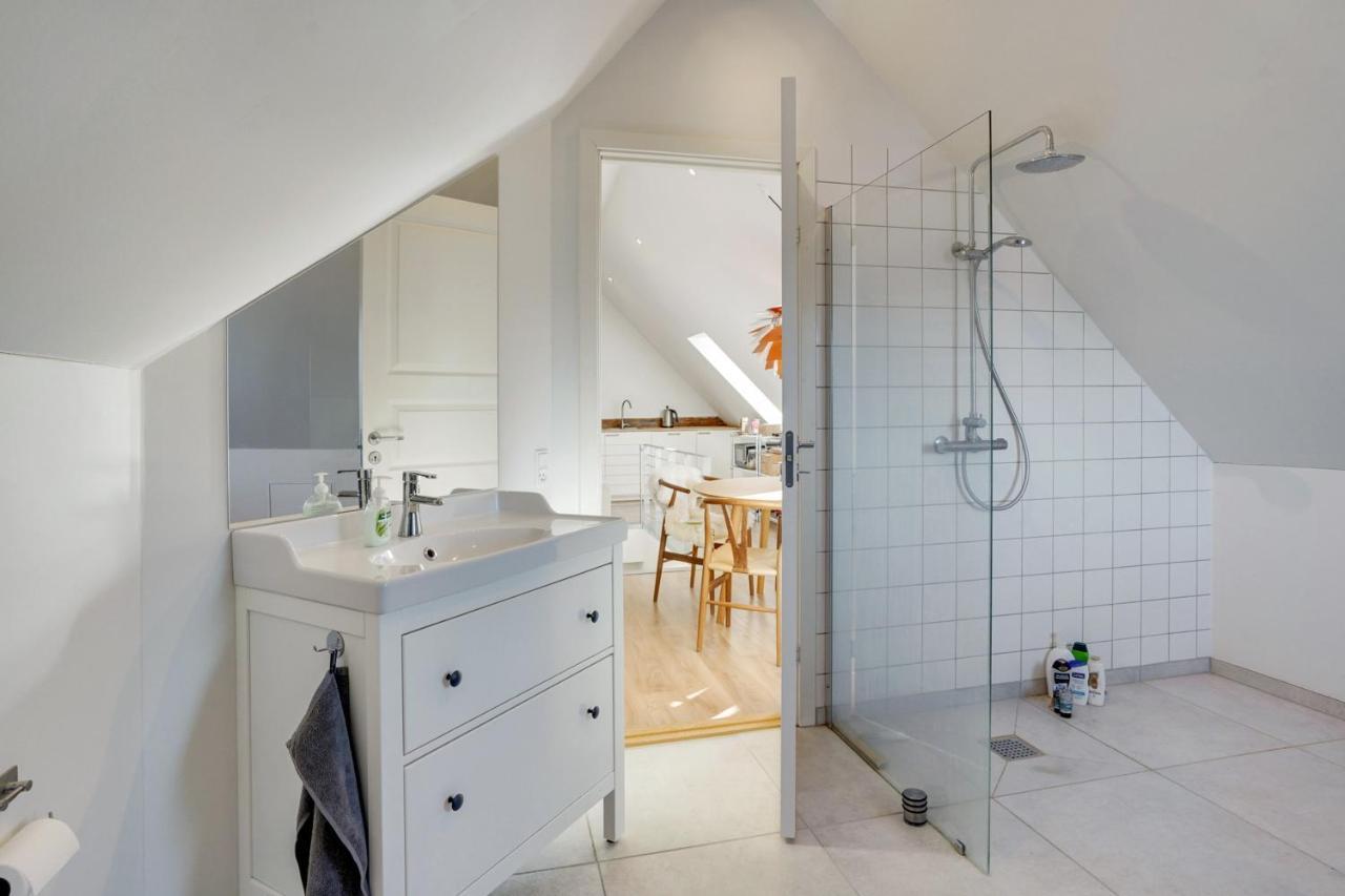 Bath Tub Penthouse In The City Aalborg Bagian luar foto